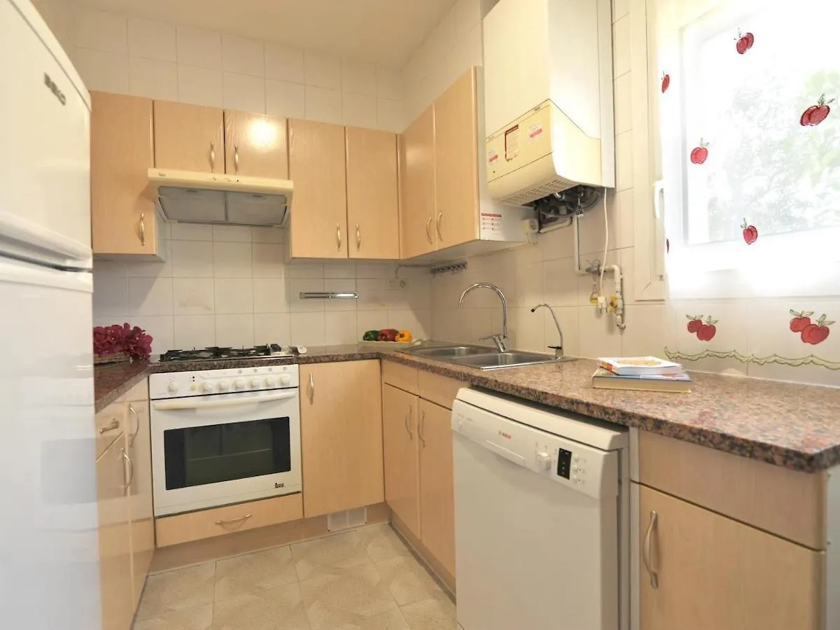 Gerkens, Bonita Casa De Tres Dormitorios Con Piscina Comunitaria En Escala L' Escala